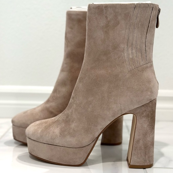 Steve Madden Orlie Taupe Suede Boots - Brand New - Picture 1 of 4